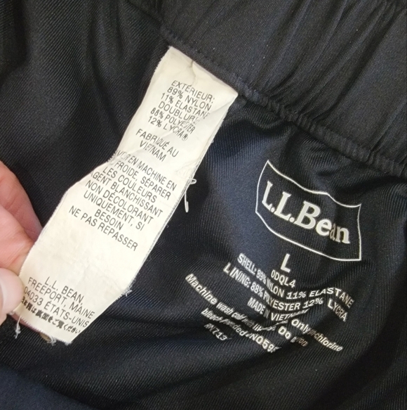 L.L. Bean Black Bike Shorts Size Large Activewear Built In Padded Shorts Lining - Picture 12 of 14
